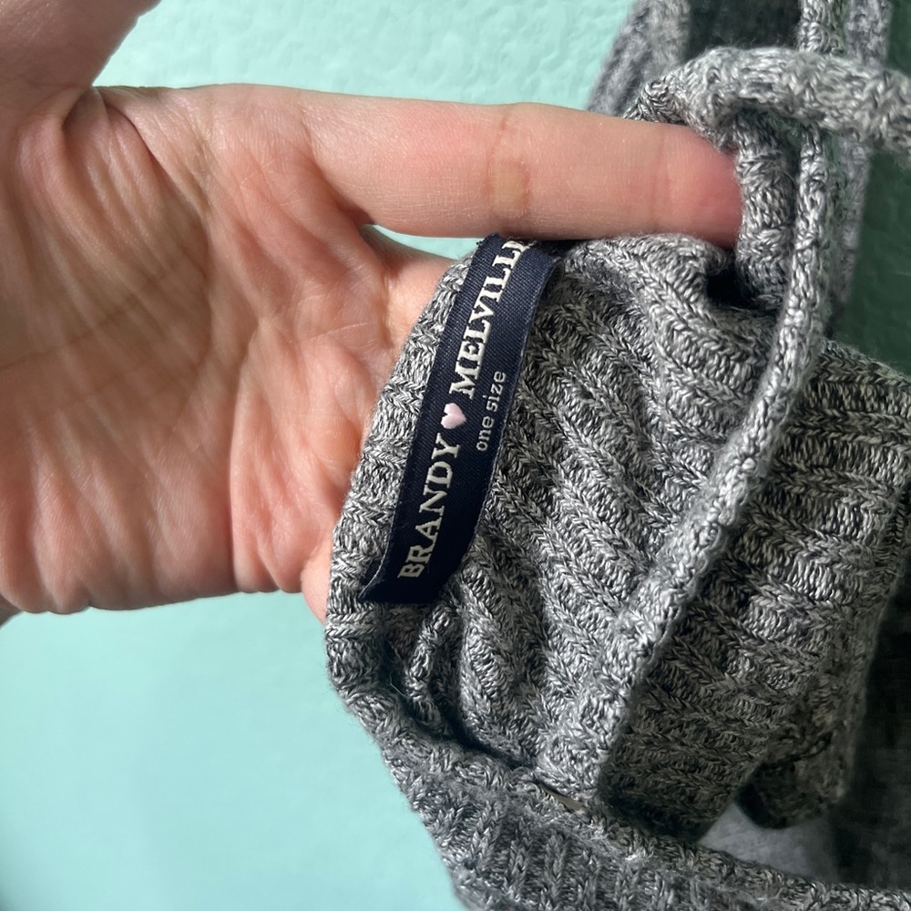 Brandy Melville Gray Knit Crop Top